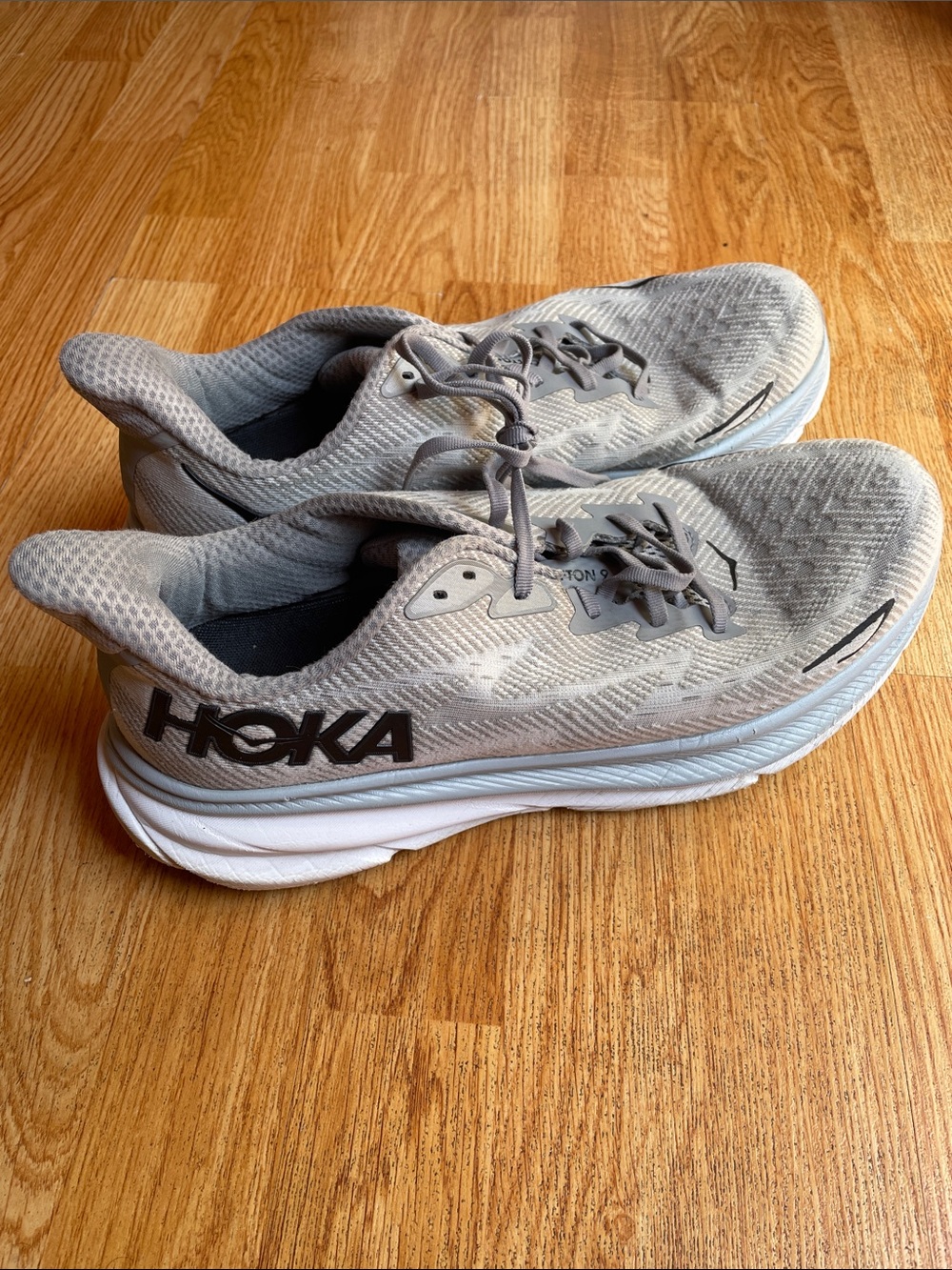 Hoka One One Clifton 9